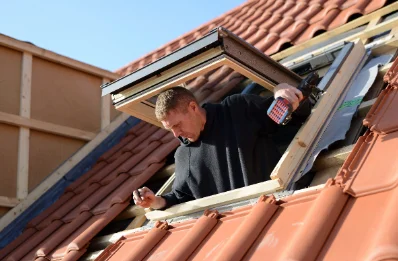 Pose de fenêtres de toit Velux à Hergugney